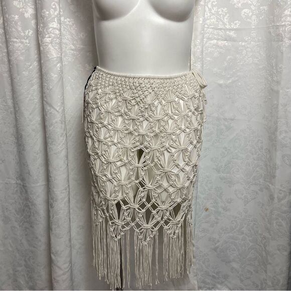 DREAMY MACRAME SKIRT - Picture 1 of 5